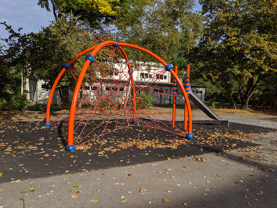 Berliner Univers, Quadrifol Herne Horstschule, HolsterhausenEssen, Germany.